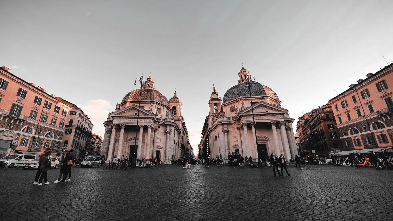 Maison-Babuino-Roma-Piazza-del-popolo-chiese-gemelle