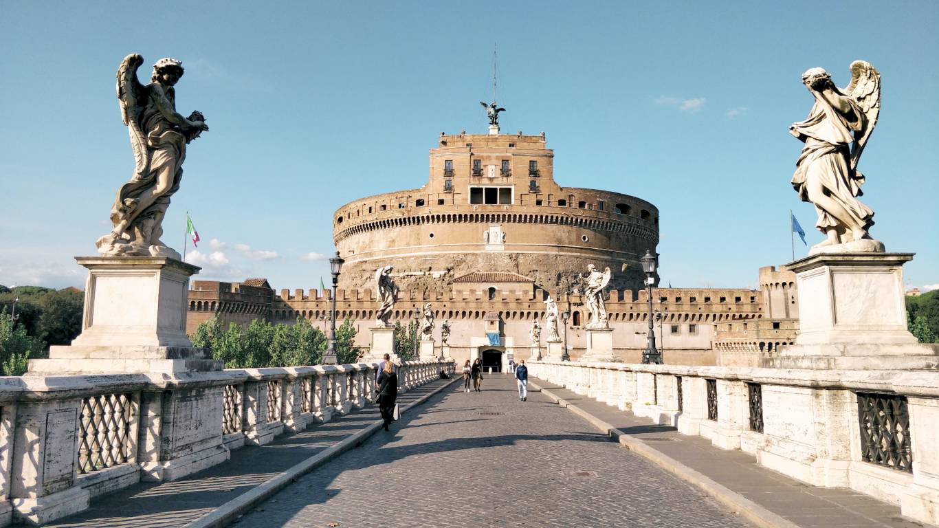 maison-babuino-roma-castel-sant-angelo